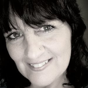 Meet your Posher, Becky